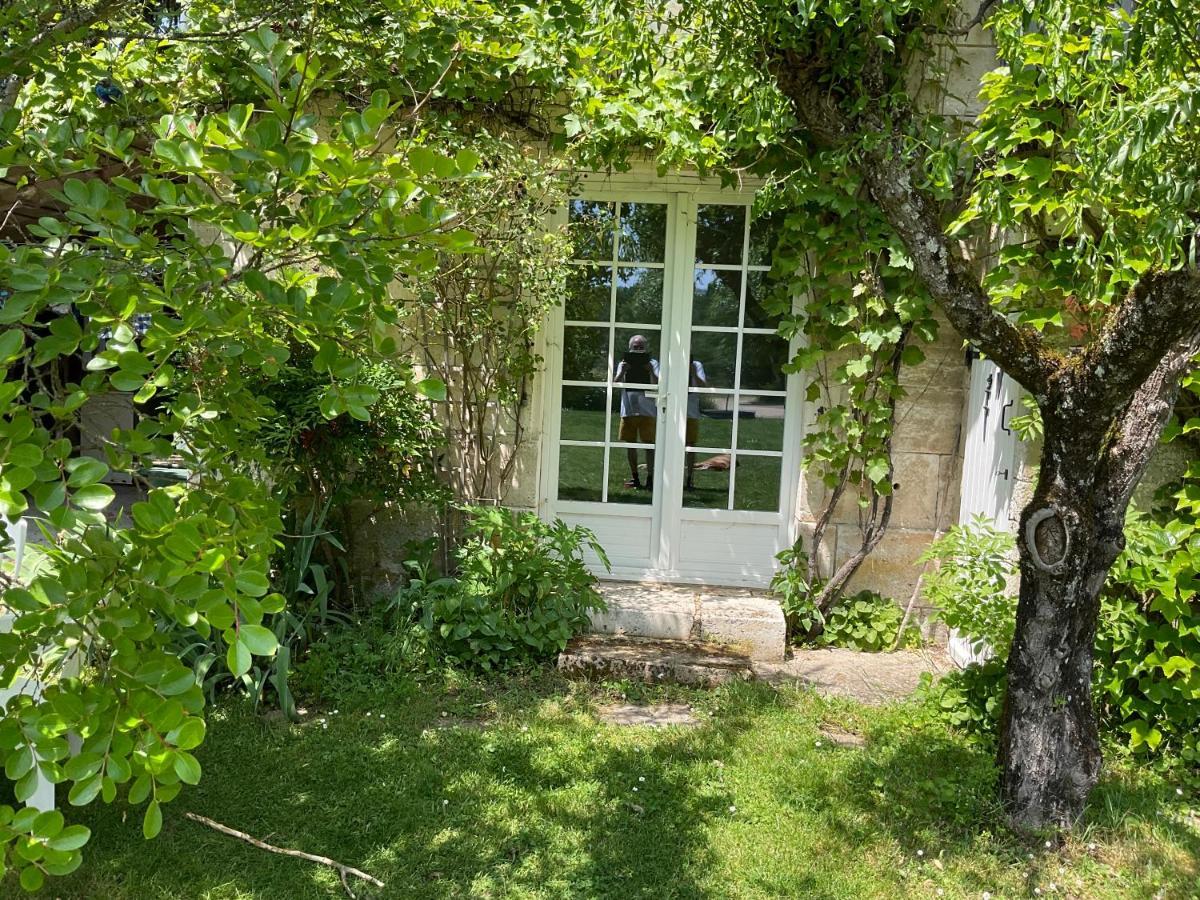 Вилла Les Petits Vingnes Edon Экстерьер фото